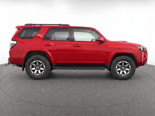 Used 2022 Toyota 4Runner TRD Off-Road AWD/4WD image 2