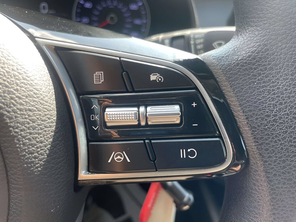 Used 2022 Kia Forte LXS FWD image 23