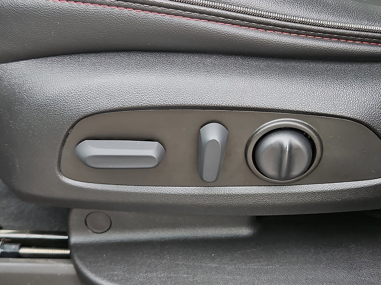 Certified 2023 Chevrolet Traverse RS image 27