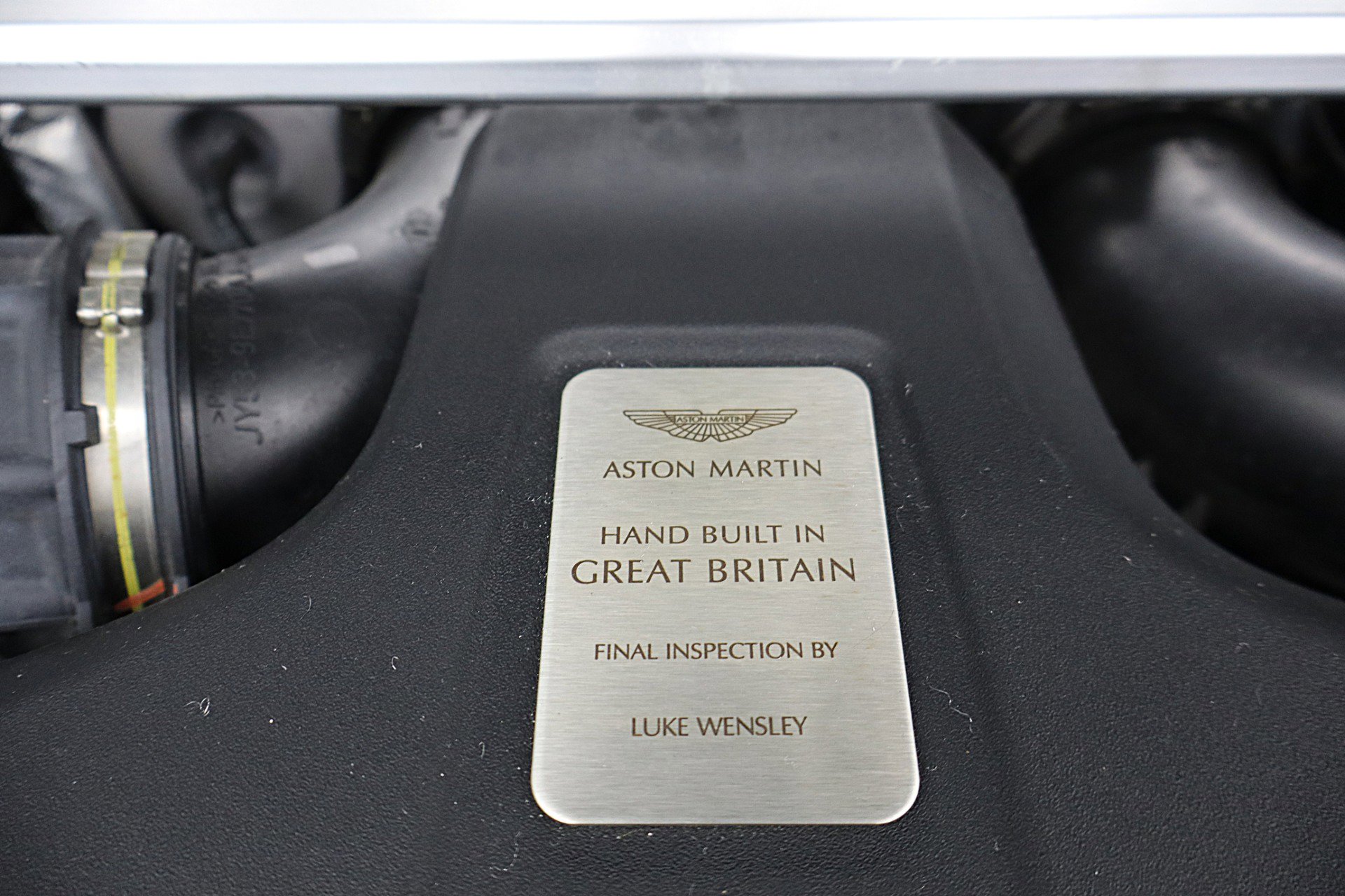 Used 2023 Aston Martin V8 Vantage Coupe image 31