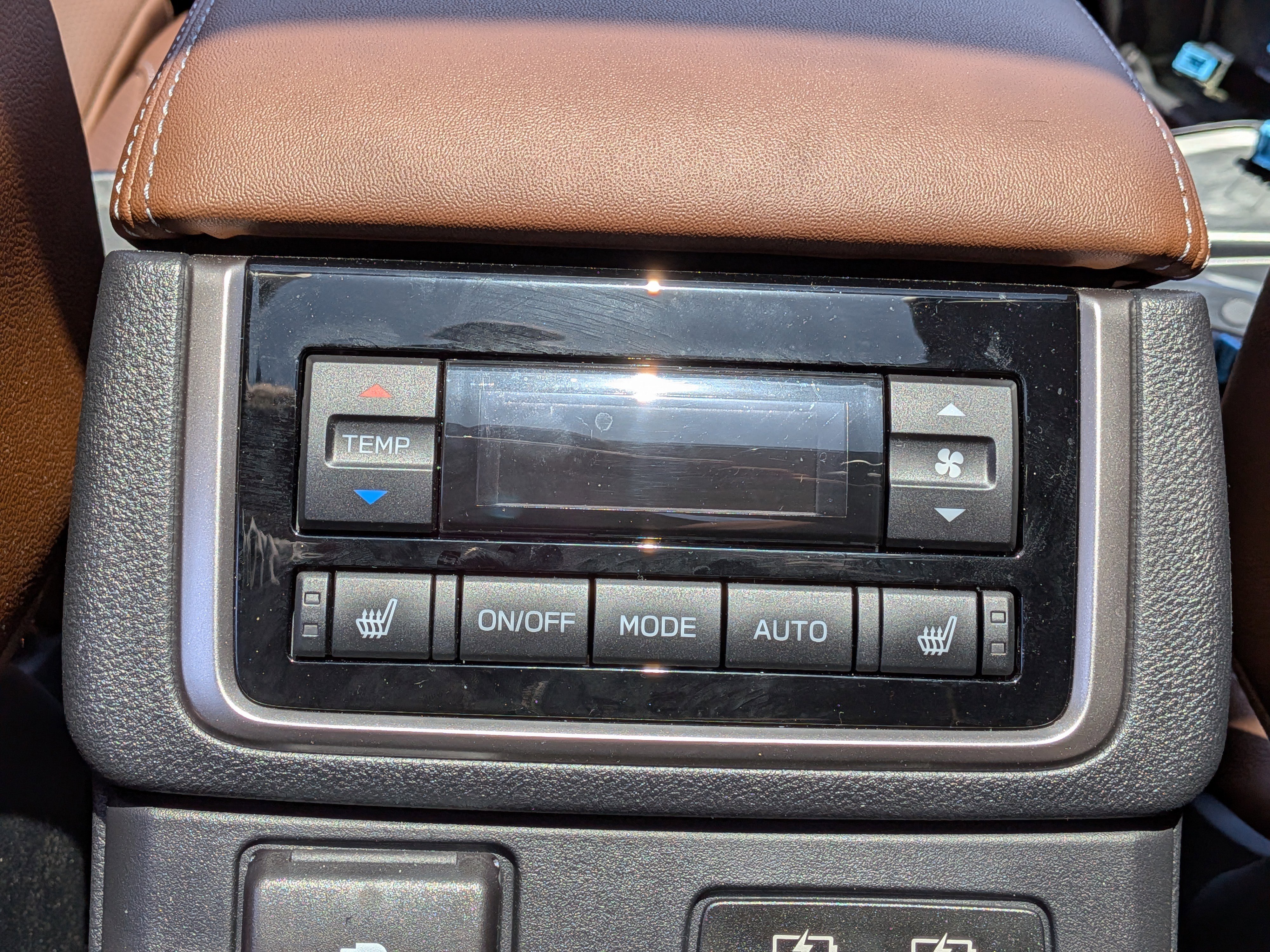 Used 2025 Subaru Ascent Touring AWD/4WD image 16
