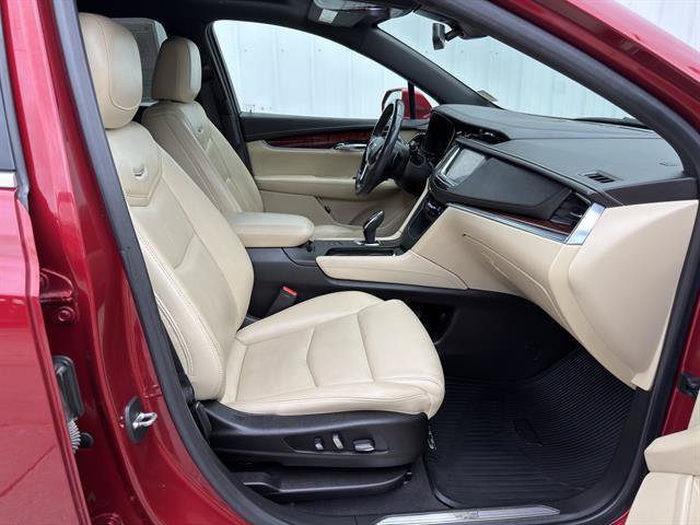 Certified 2019 Cadillac XT5 Premium Luxury w/ Driver Assist Package AWD/4WD image 19