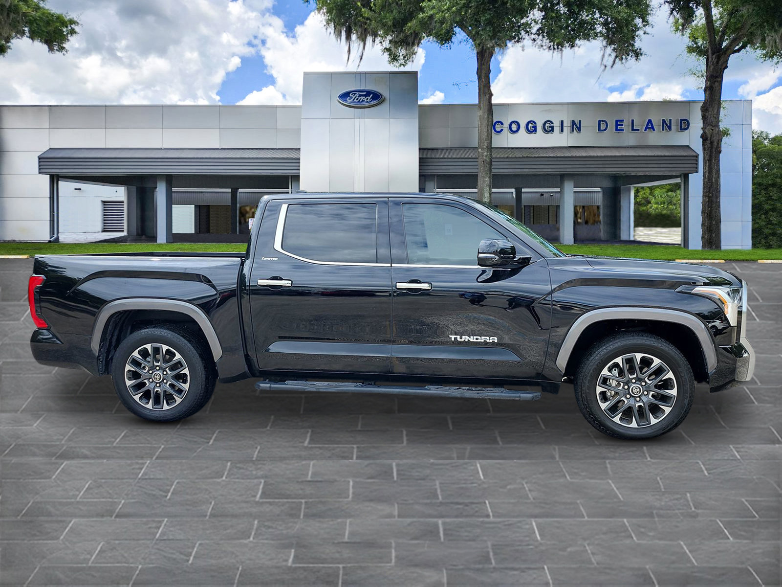 Used 2023 Toyota Tundra Limited image 6