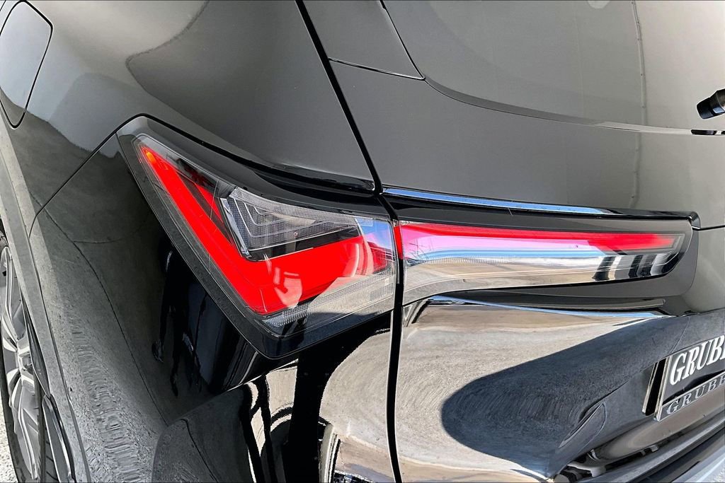 Certified 2025 Acura ADX AWD image 38