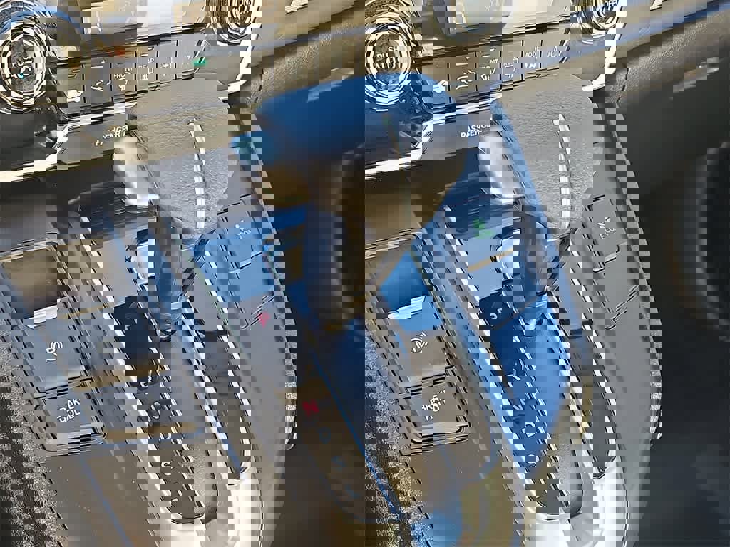 Used 2018 Honda CR-V LX image 11