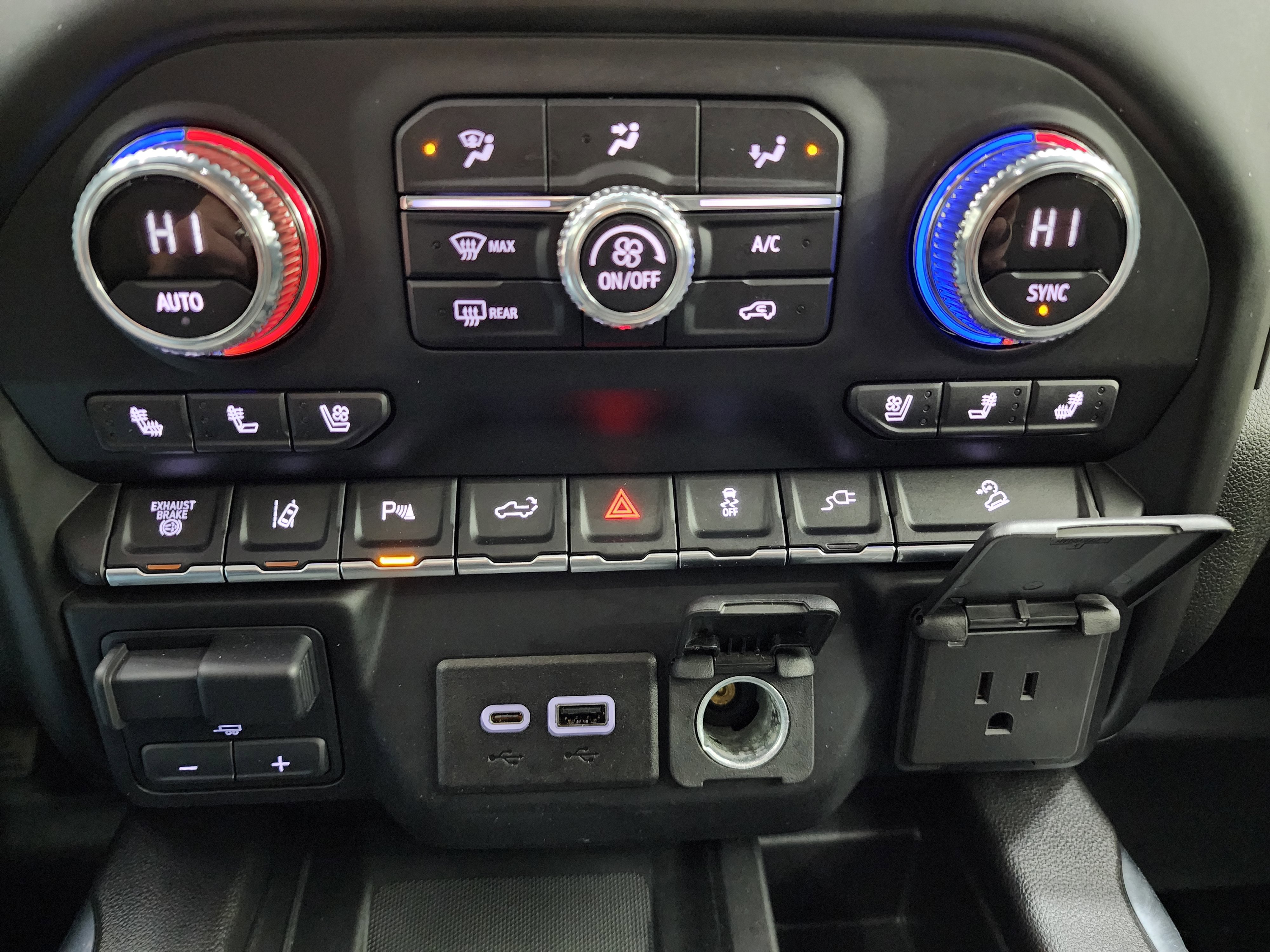 Used 2022 GMC Sierra 2500 Denali w/ Denali Ultimate Package image 67