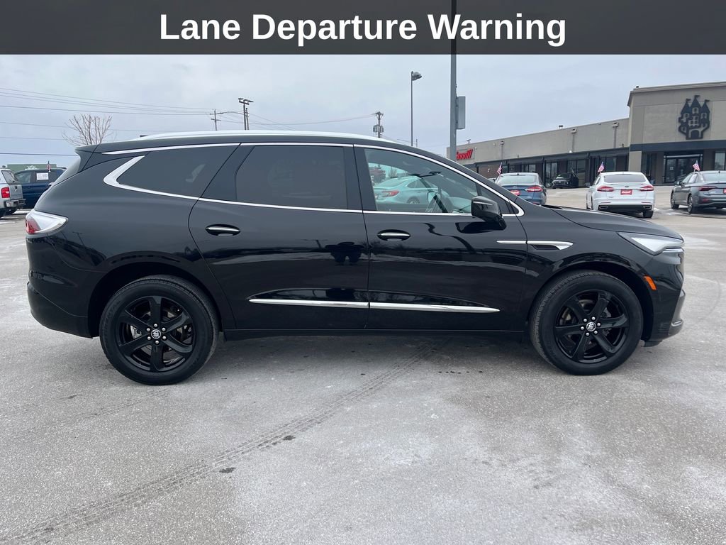 Used 2023 Buick Enclave Essence w/ Sport Touring Edition image 8