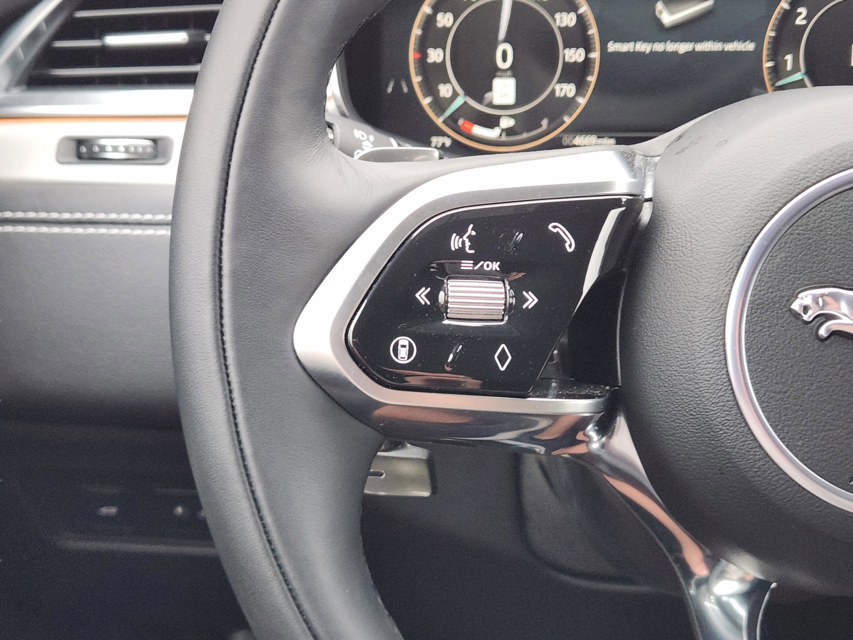 Certified 2026 Jaguar F-PACE R-Dynamic S AWD/4WD image 25