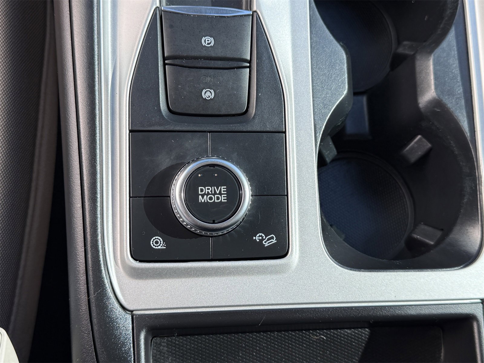 Used 2023 Ford Explorer 4WD image 23