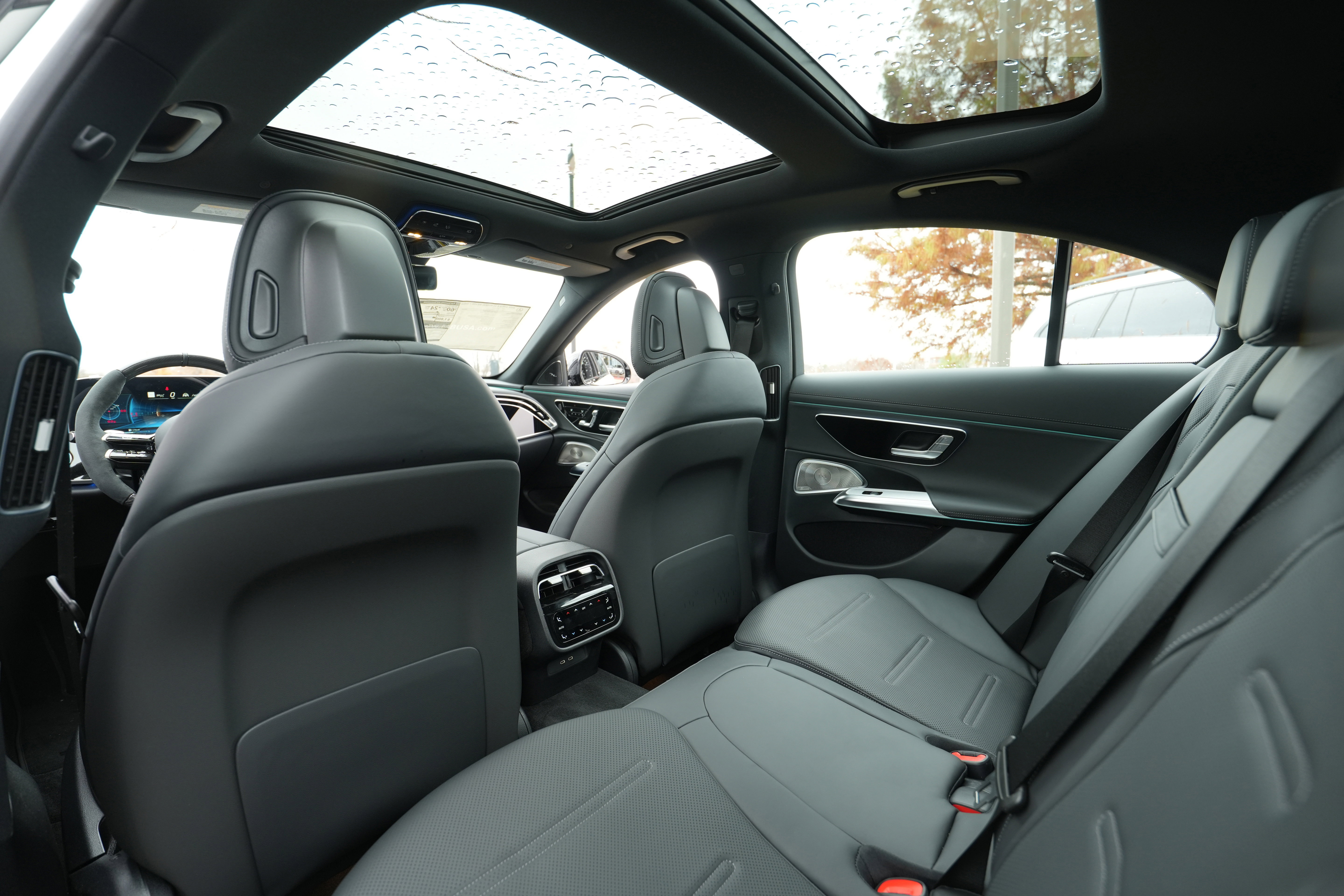 New 2026 Mercedes-Benz E 53 AMG e 4MATIC Sedan image 38