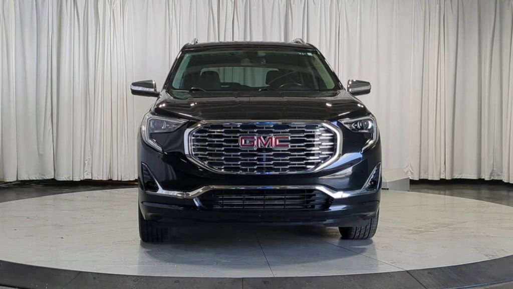 Used 2019 GMC Terrain Denali w/ Comfort Package AWD/4WD image 4