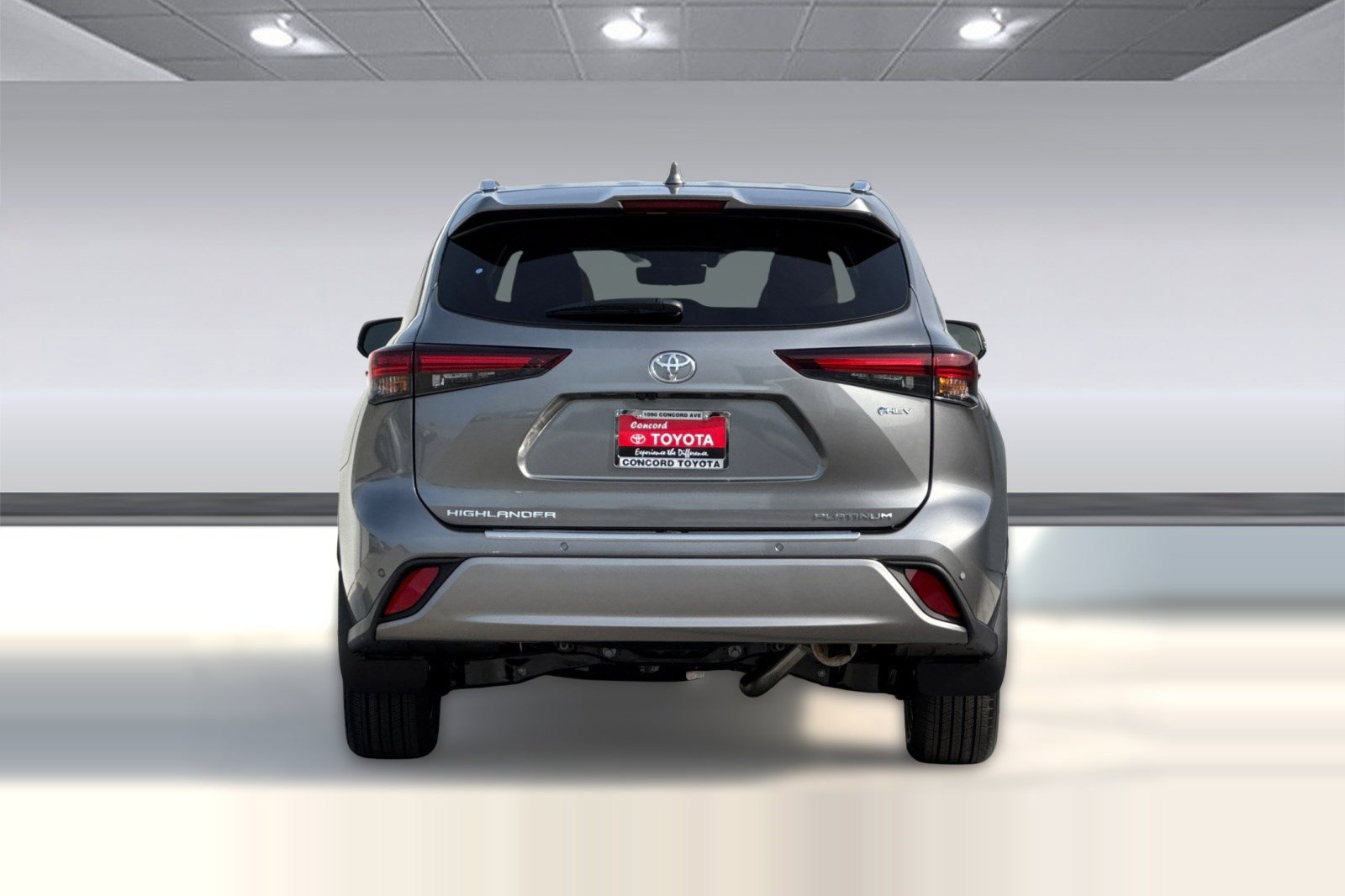 New 2026 Toyota Highlander Platinum image 8