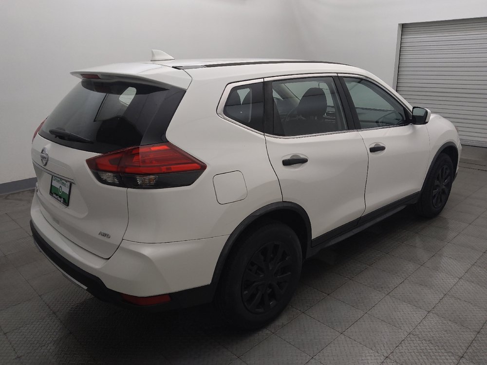 Used 2017 Nissan Rogue S AWD/4WD image 9