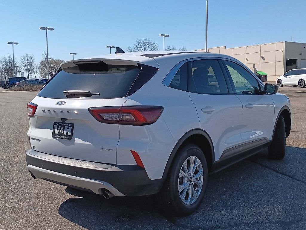 Used 2024 Ford Escape Active w/ Tech Pack #1 AWD/4WD image 29