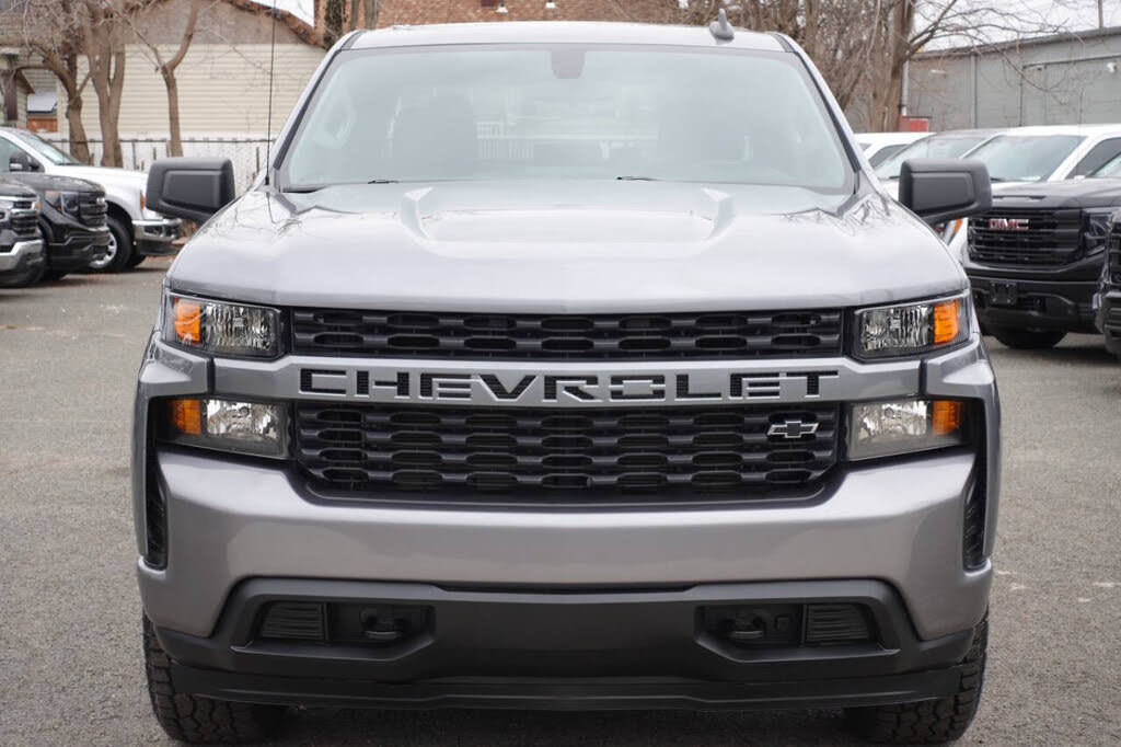 Used 2021 Chevrolet Silverado 1500 Custom w/ LPO, Dark Essentials Package AWD/4WD image 6