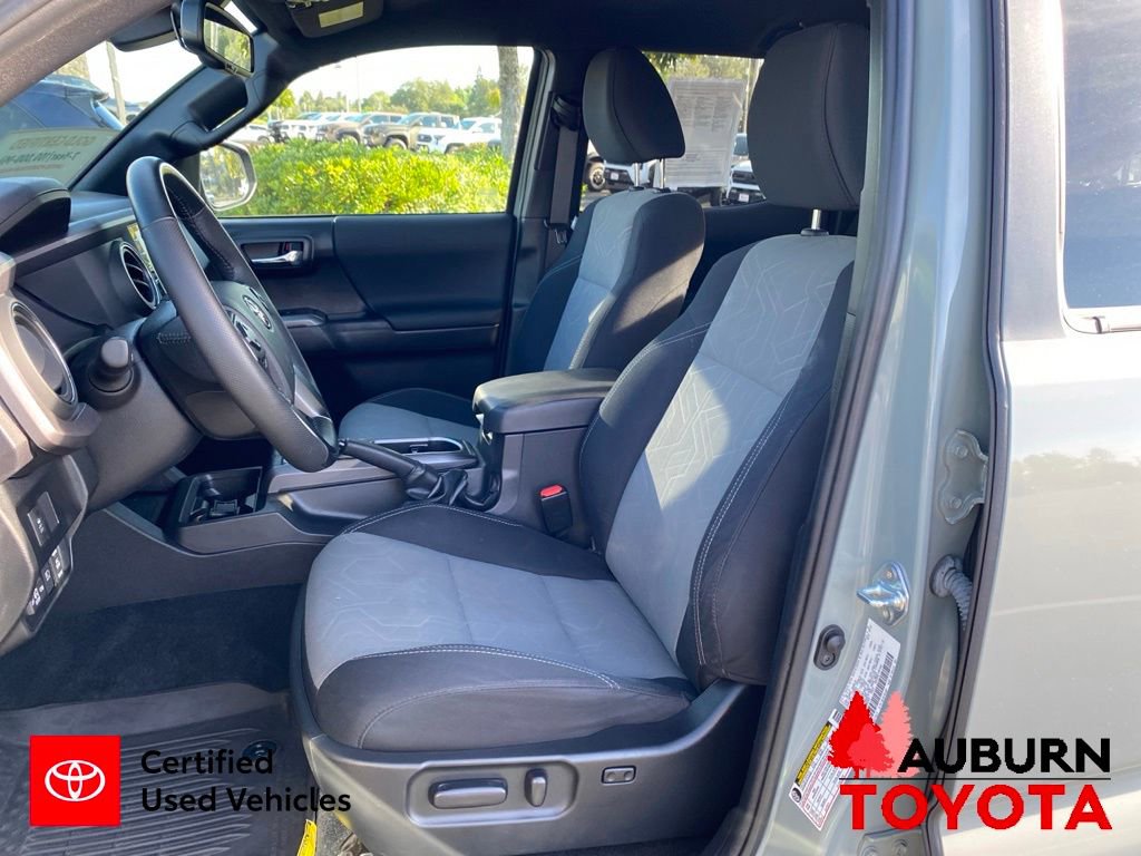 Used 2022 Toyota Tacoma TRD Off-Road w/ Technology Package AWD/4WD image 31