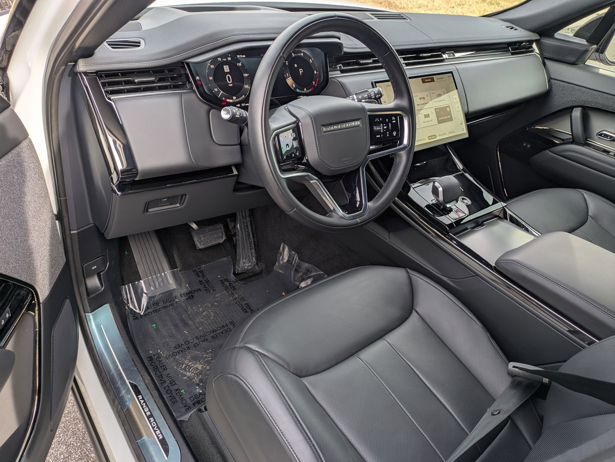 Used 2025 Land Rover Range Rover Sport SE image 9