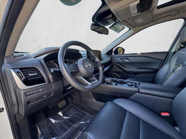 Used 2023 Nissan Rogue SL w/ SL Premium Package image 13