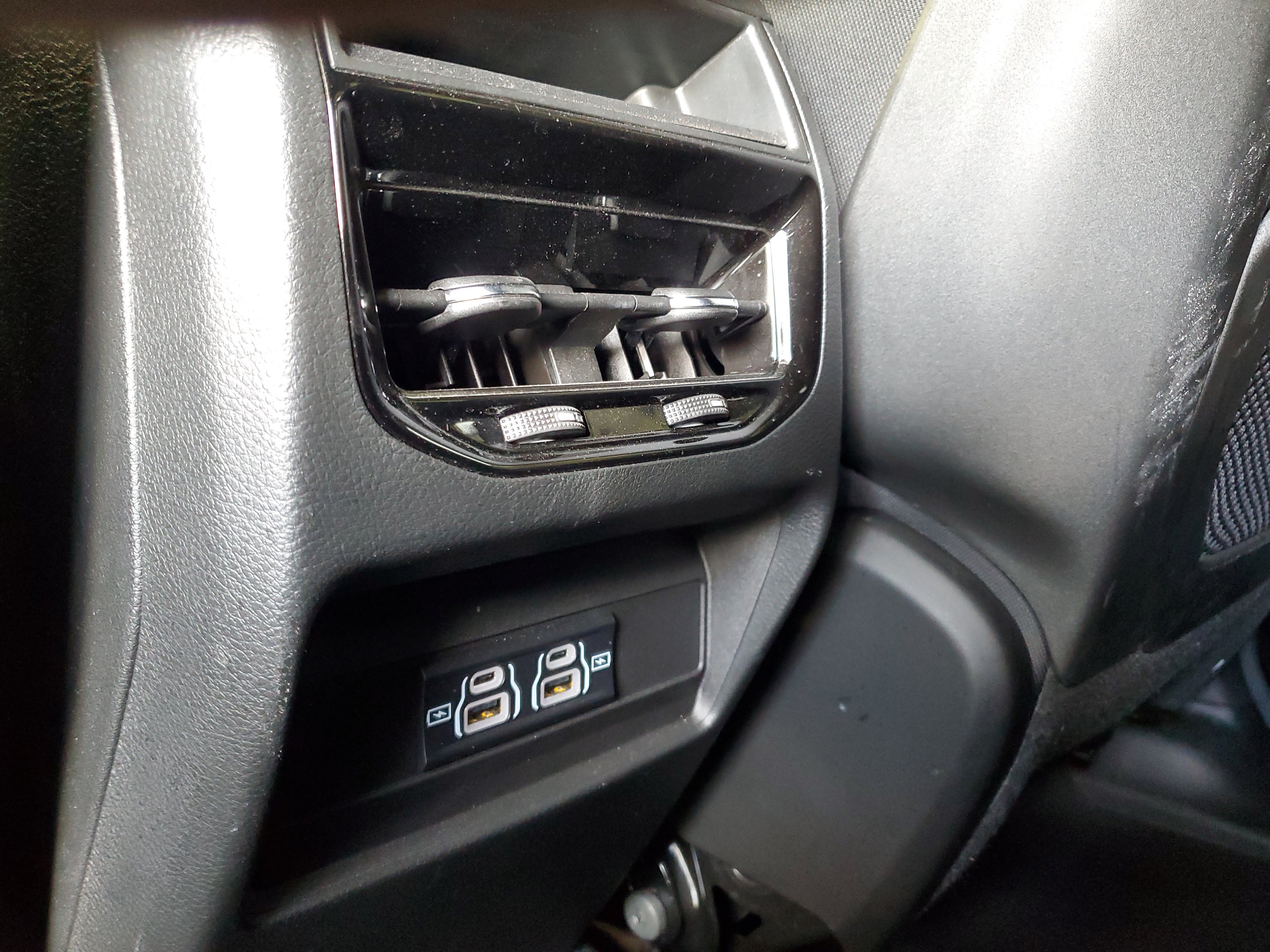 Certified 2024 Jeep Grand Cherokee Laredo X w/ Trailer Tow Package AWD/4WD image 11