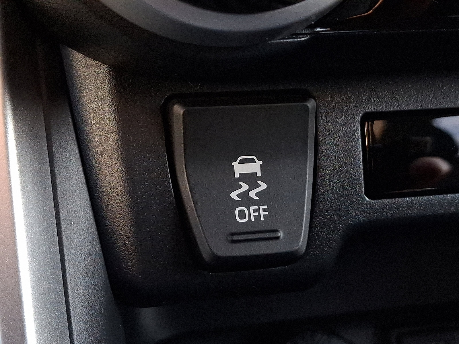 Certified 2025 Toyota RAV4 LE image 23