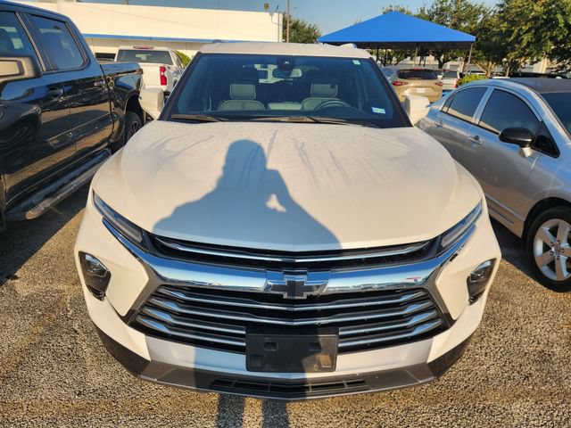 Used 2024 Chevrolet Blazer Premier FWD image 2