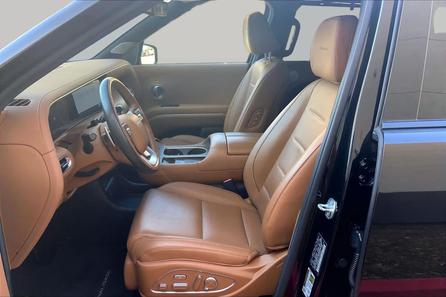 Used 2026 Hyundai Palisade Calligraphy FWD image 8