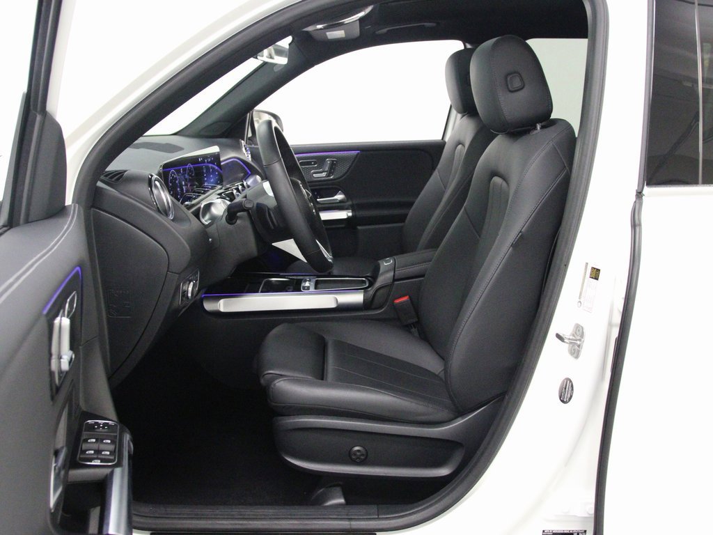 Certified 2025 Mercedes-Benz GLB 250 4MATIC image 17