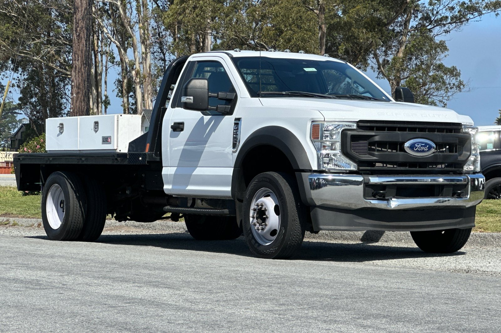 Used 2022 Ford F550 Luxury RWD image 7