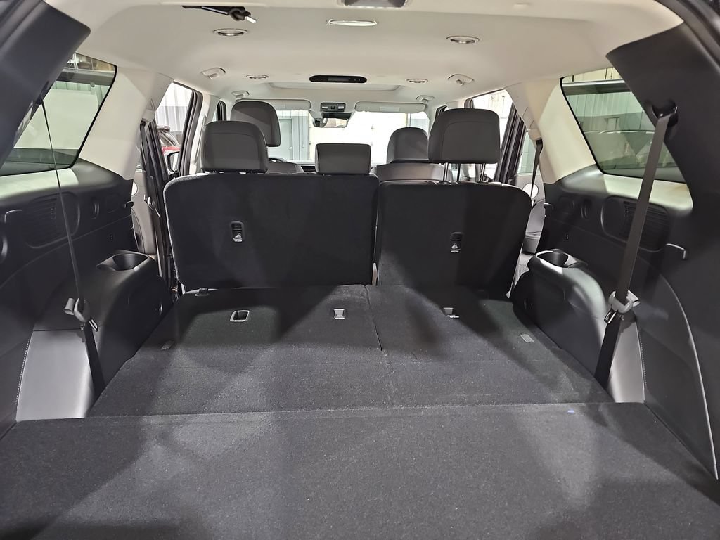 New 2026 Hyundai Palisade SEL Premium FWD image 13