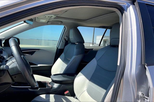 Used 2024 Toyota RAV4 Limited image 30