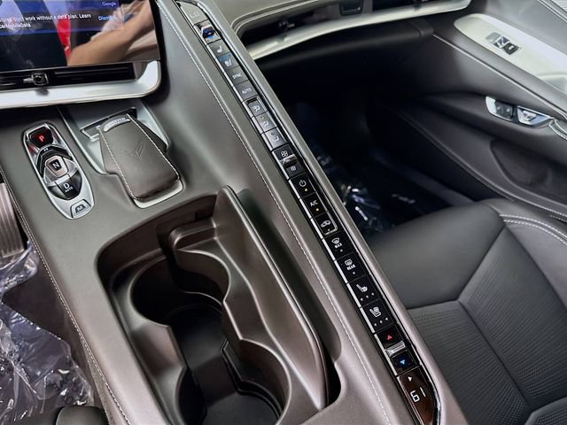 Used 2024 Chevrolet Corvette Stingray Premium Conv w/ Z51 Performance Package image 17