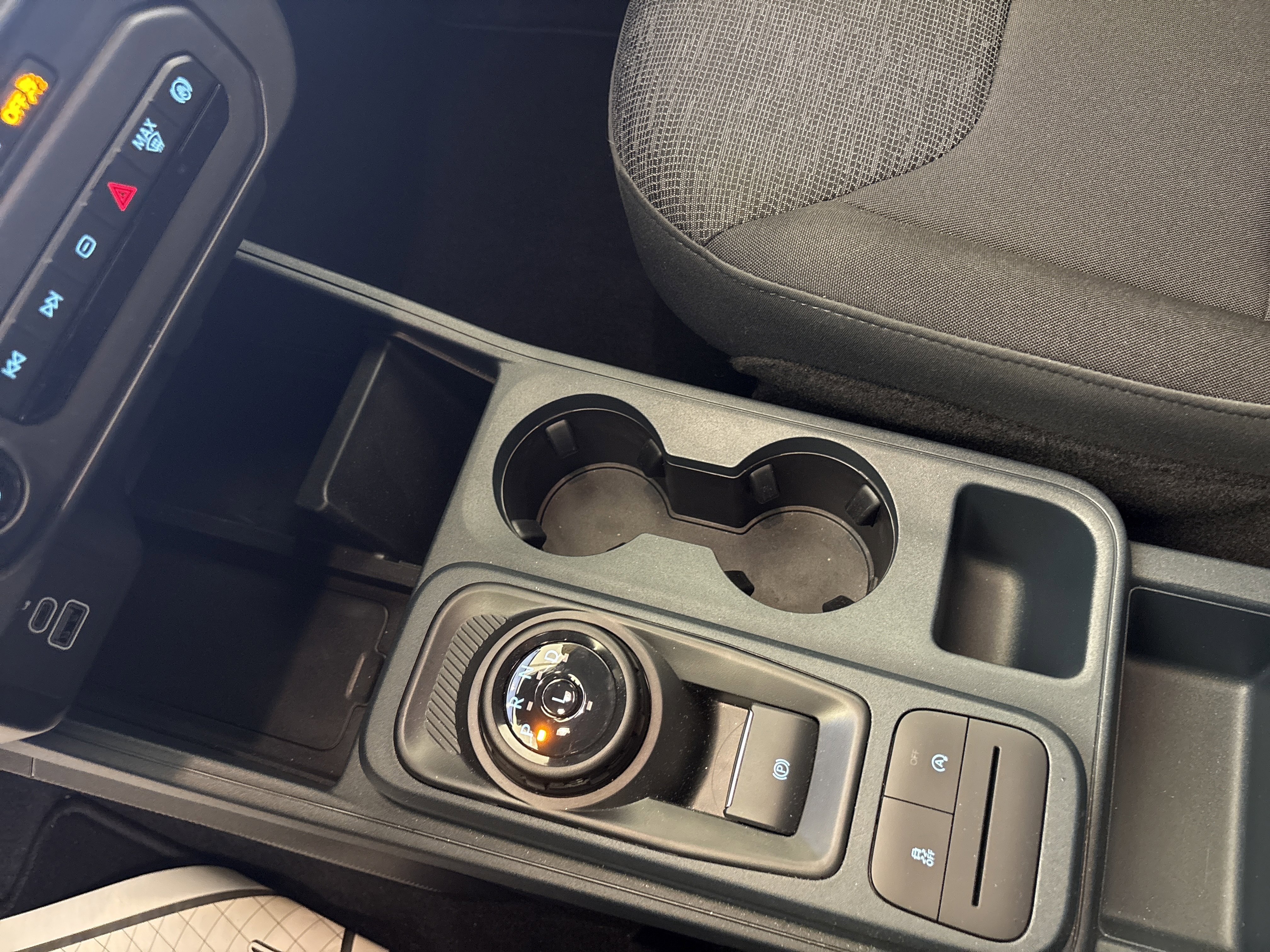 Used 2025 Ford Maverick XL w/ Equipment Group 102A image 20