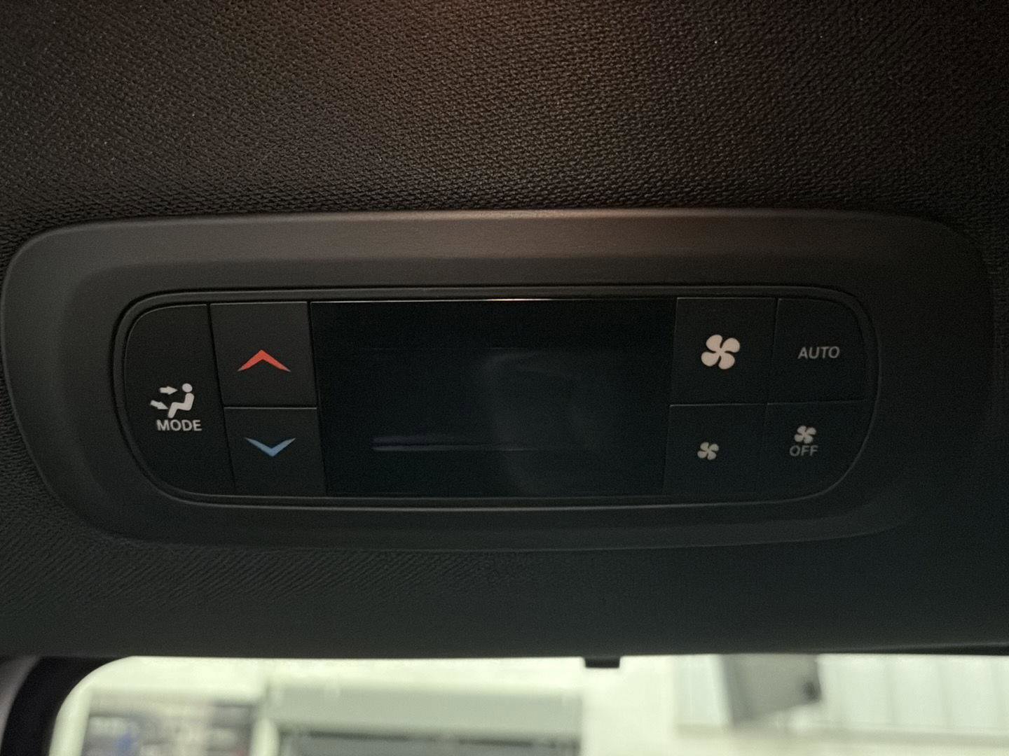 New 2027 Chrysler Pacifica Select FWD image 35