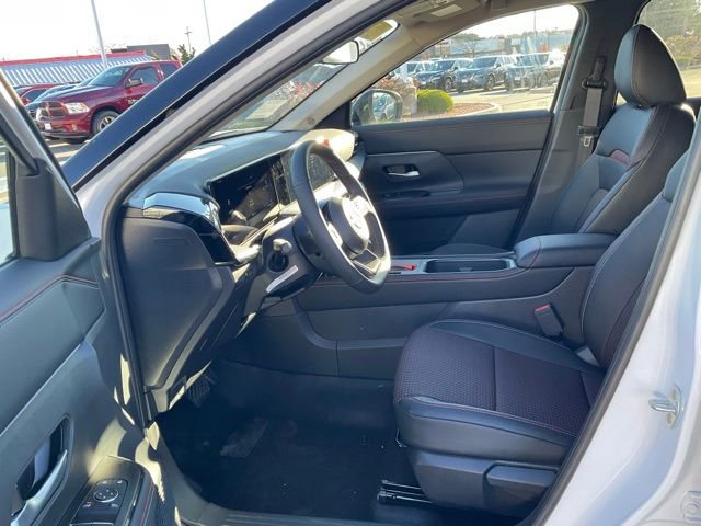 New 2026 Nissan Kicks SR image 12