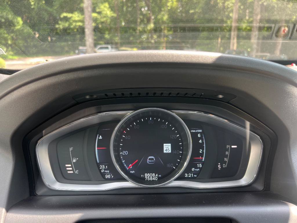 Used 2015 Volvo XC60 T6 Platinum FWD image 43