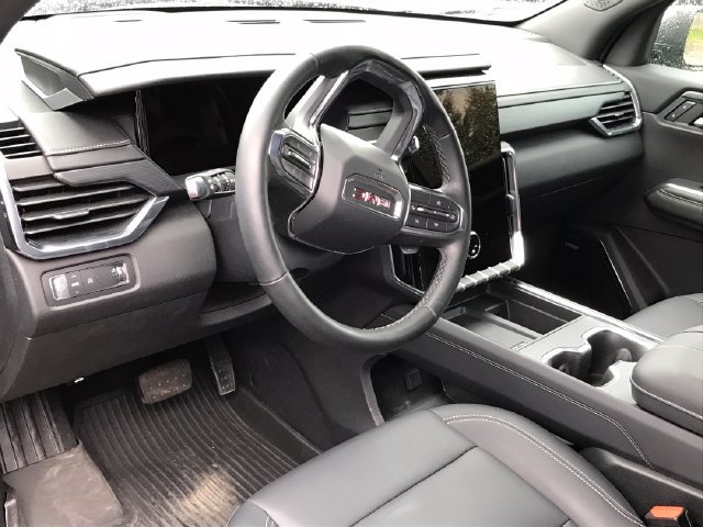 Used 2024 GMC Acadia Elevation w/ LPO, Floor Liner Package FWD image 4