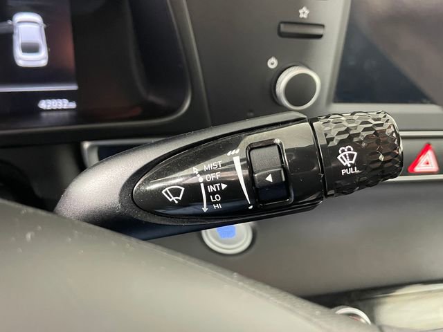 Certified 2021 Hyundai Elantra SEL image 13