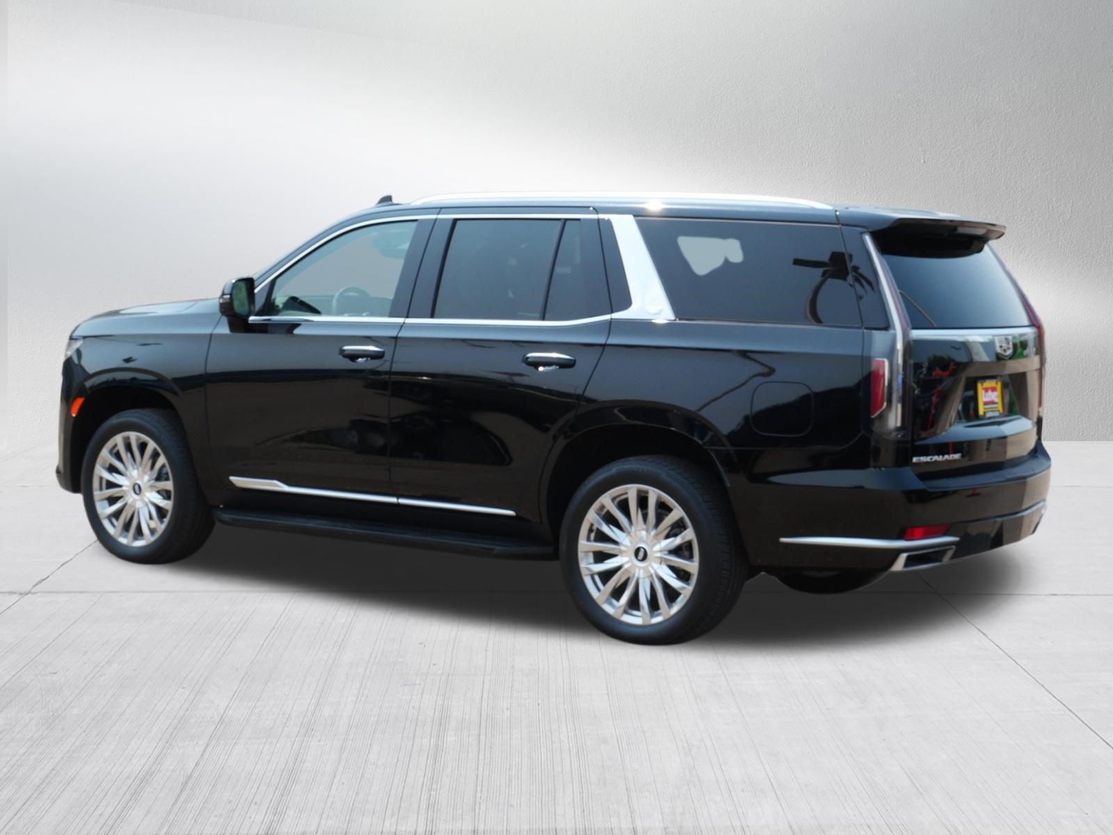 Used 2024 Cadillac Escalade Premium Luxury AWD/4WD image 5