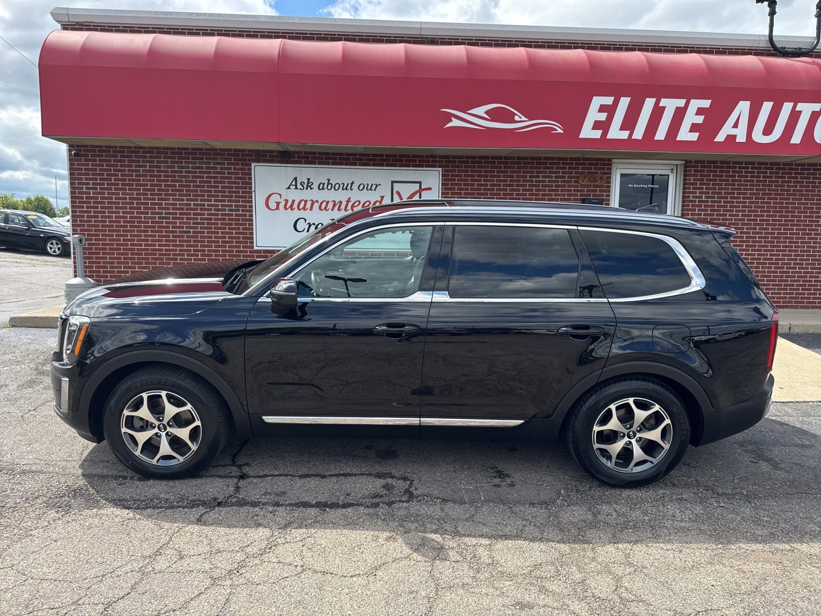 Used 2020 Kia Telluride EX w/ Towing Package image 2