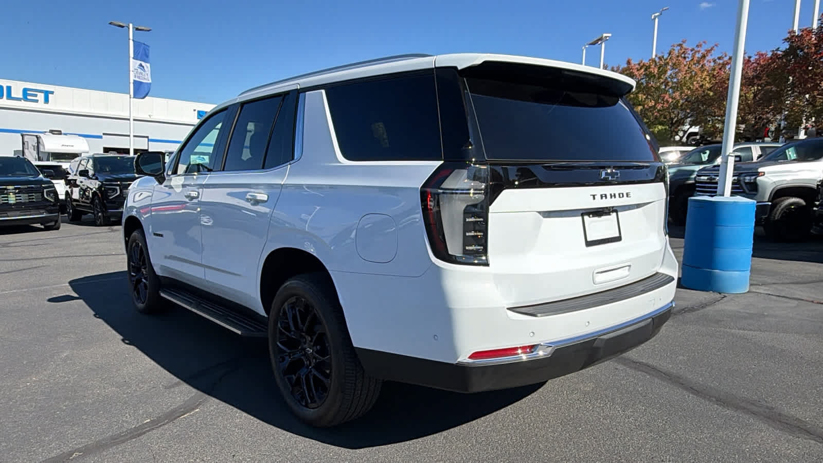 Used 2025 Chevrolet Tahoe LT w/ Comfort Package AWD/4WD image 7