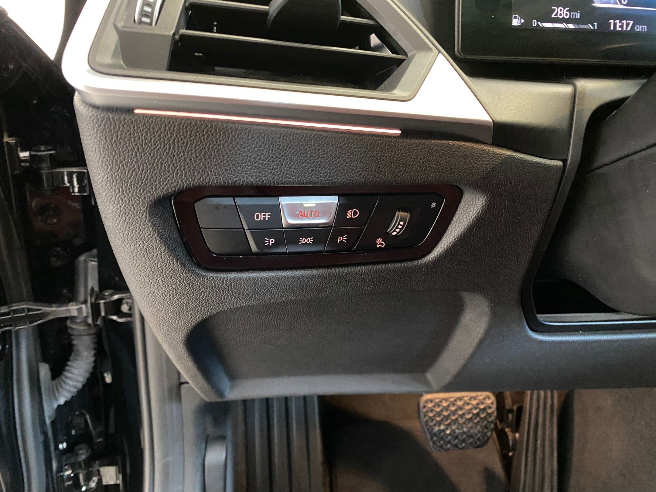 Certified 2023 BMW 330i xDrive Sedan w/ Premium Package image 18