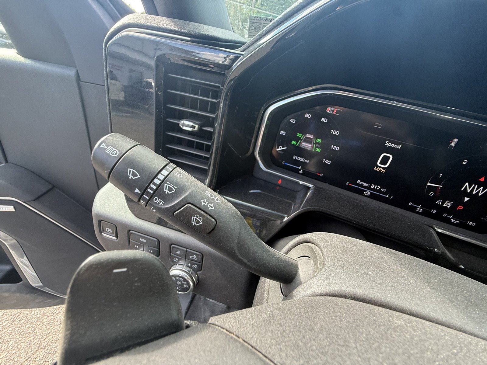 Used 2024 GMC Sierra 1500 SLT w/ SLT Premium Plus Package AWD/4WD image 21