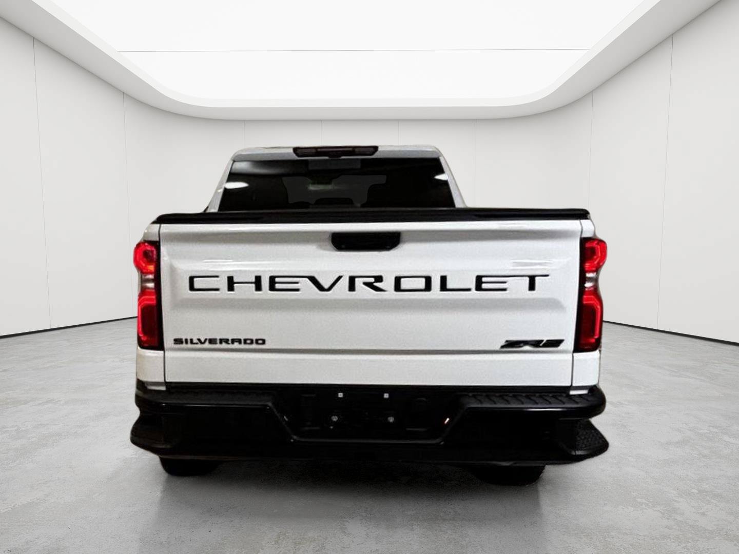 Used 2024 Chevrolet Silverado 1500 ZR2 w/ Technology Package AWD/4WD image 5