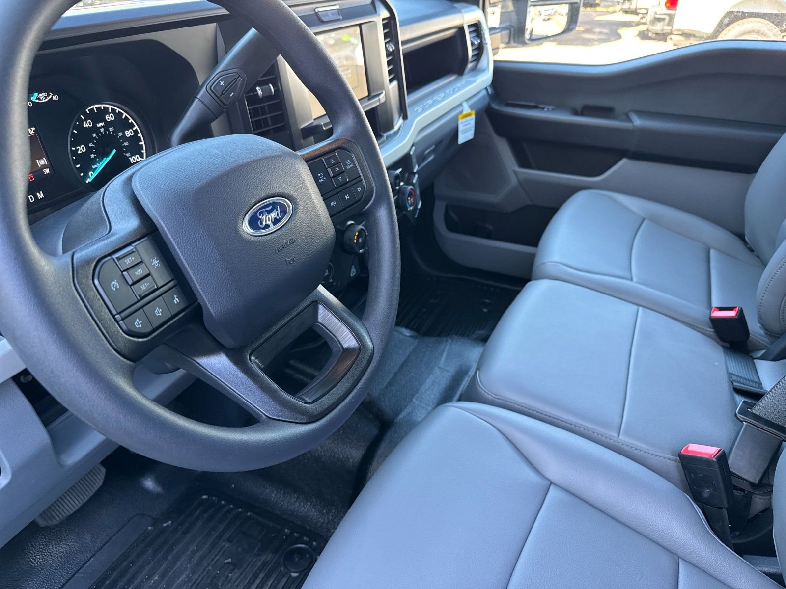 New 2026 Ford F350 XL w/ XL Chrome Package image 9