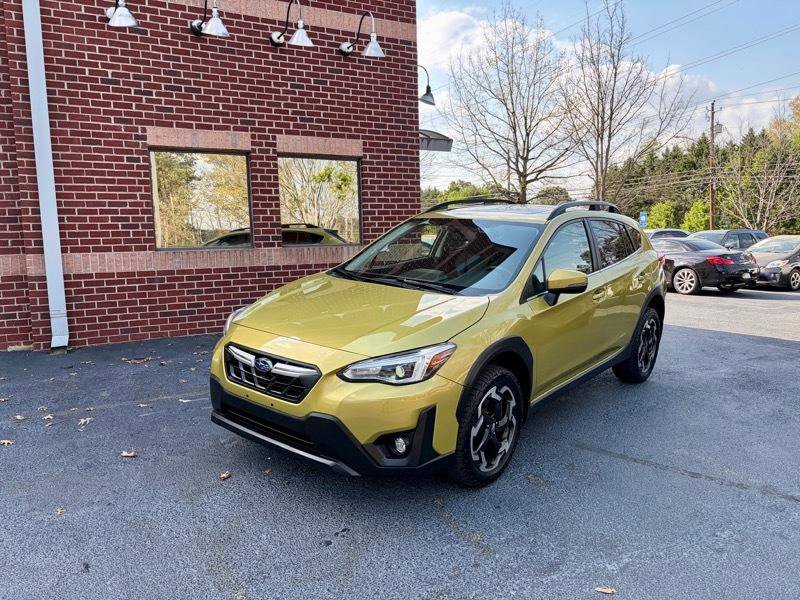 Used 2021 Subaru Crosstrek 2.5i Limited w/ Moonroof Package 2 AWD/4WD image 3
