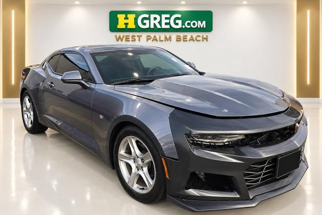 Used 2020 Chevrolet Camaro LT RWD image 4