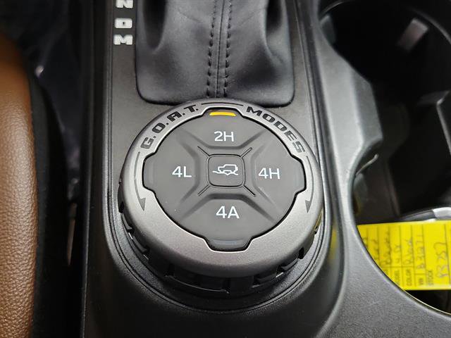 Used 2023 Ford Bronco Outer Banks image 29