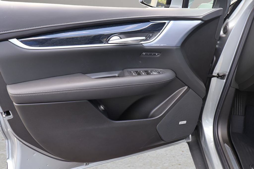 New 2026 Cadillac XT5 Premium Luxury w/ LPO, Floor Liner Package FWD image 9