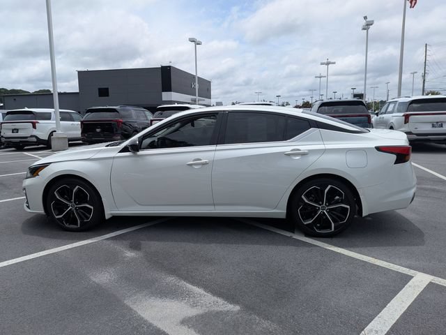 Used 2024 Nissan Altima 2.5 SR w/ SR Premium Package FWD image 6