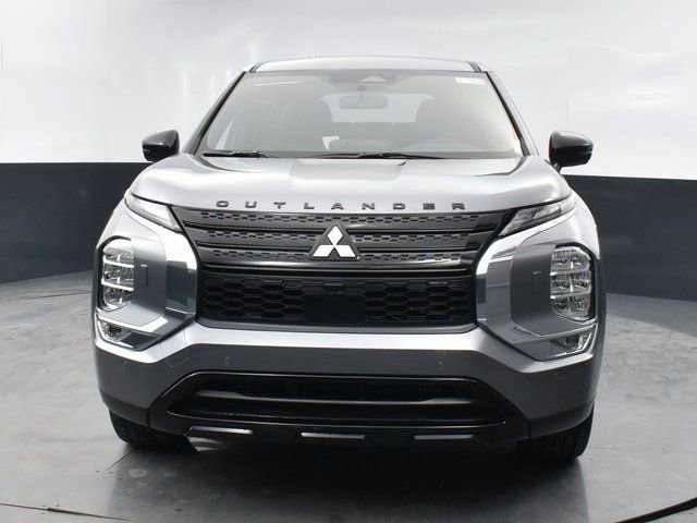 Used 2023 Mitsubishi Outlander SE Black Edition AWD/4WD image 3